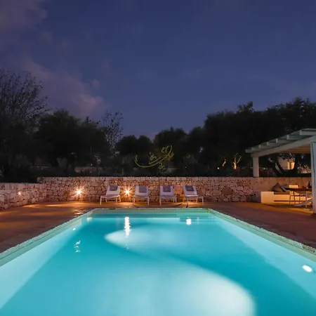 Holiday home Td Lamiamola Stylish Trulli & Lamie With Pool Ostuni