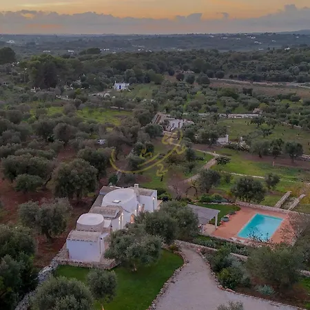 Holiday home Td Lamiamola Stylish Trulli & Lamie With Pool Ostuni